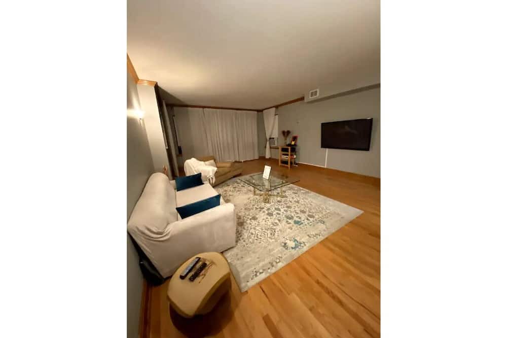Photo of Bedroom in Greater Grand Crossing