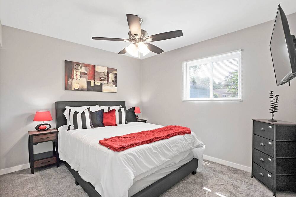 Photo of Bedroom in Glendale Heights