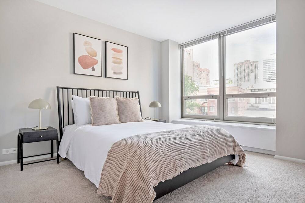 Photo of Bedroom in Lake View East