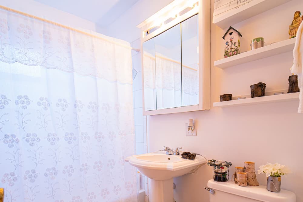 Photo of Bathroom in Summit