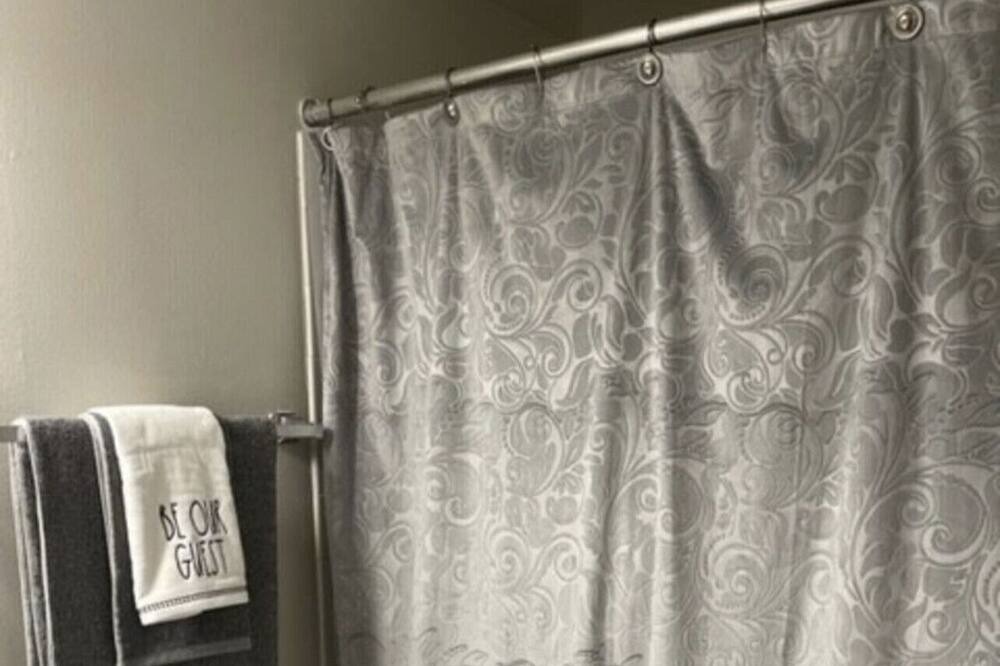 Photo of Bathroom in Lombard