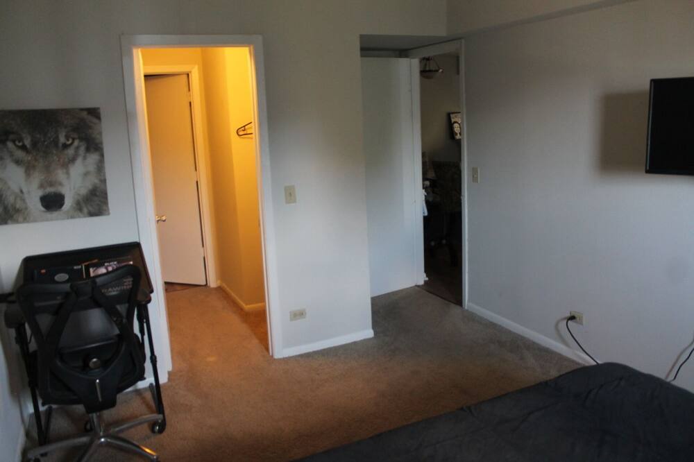 Photo of Bedroom in Lombard