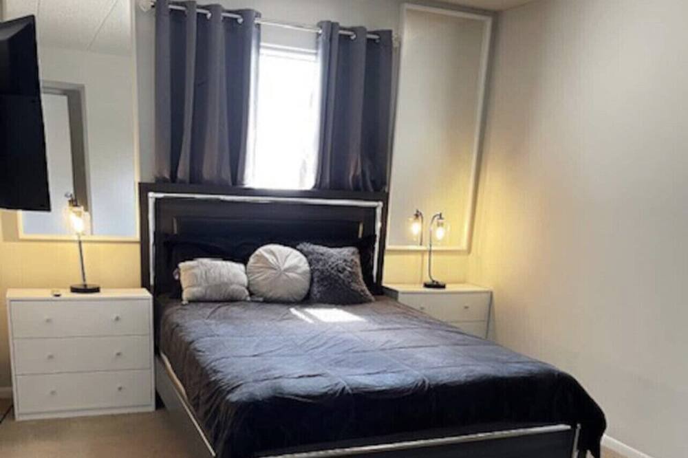 Photo of Bedroom in Lombard