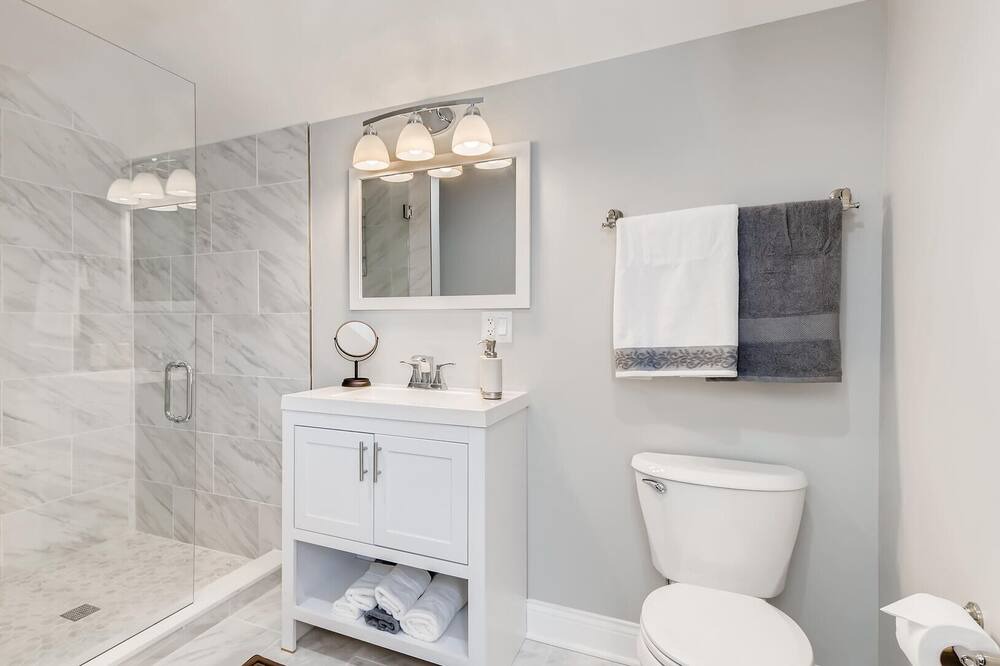 Photo of Bathroom in Roseland
