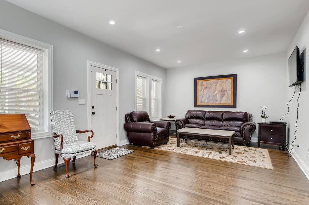 Photo of Livingroom in Roseland