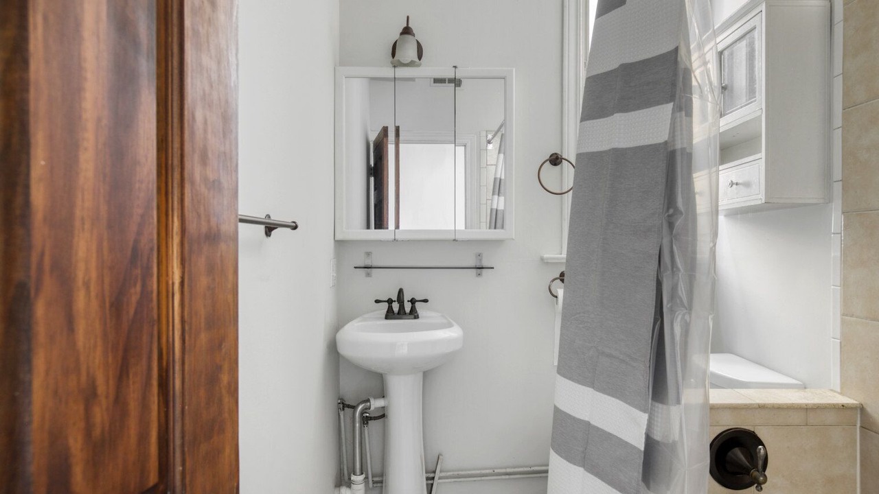 Photo of Bathroom in Park West