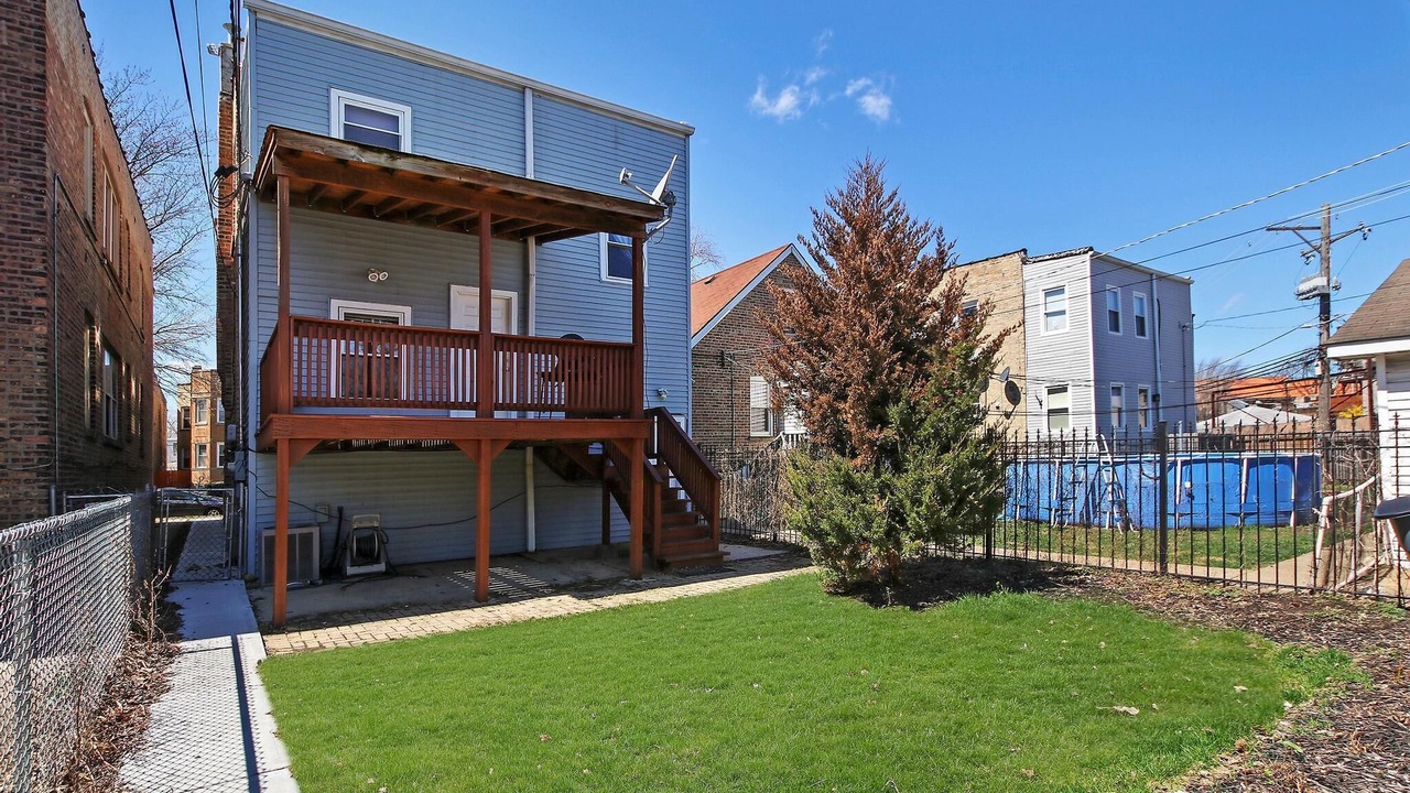Photo of Outdoor in Irving Park
