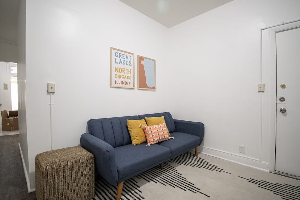 Photo of Livingroom in North Chicago