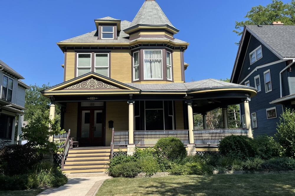 Photo of Outdoor in Oak Park