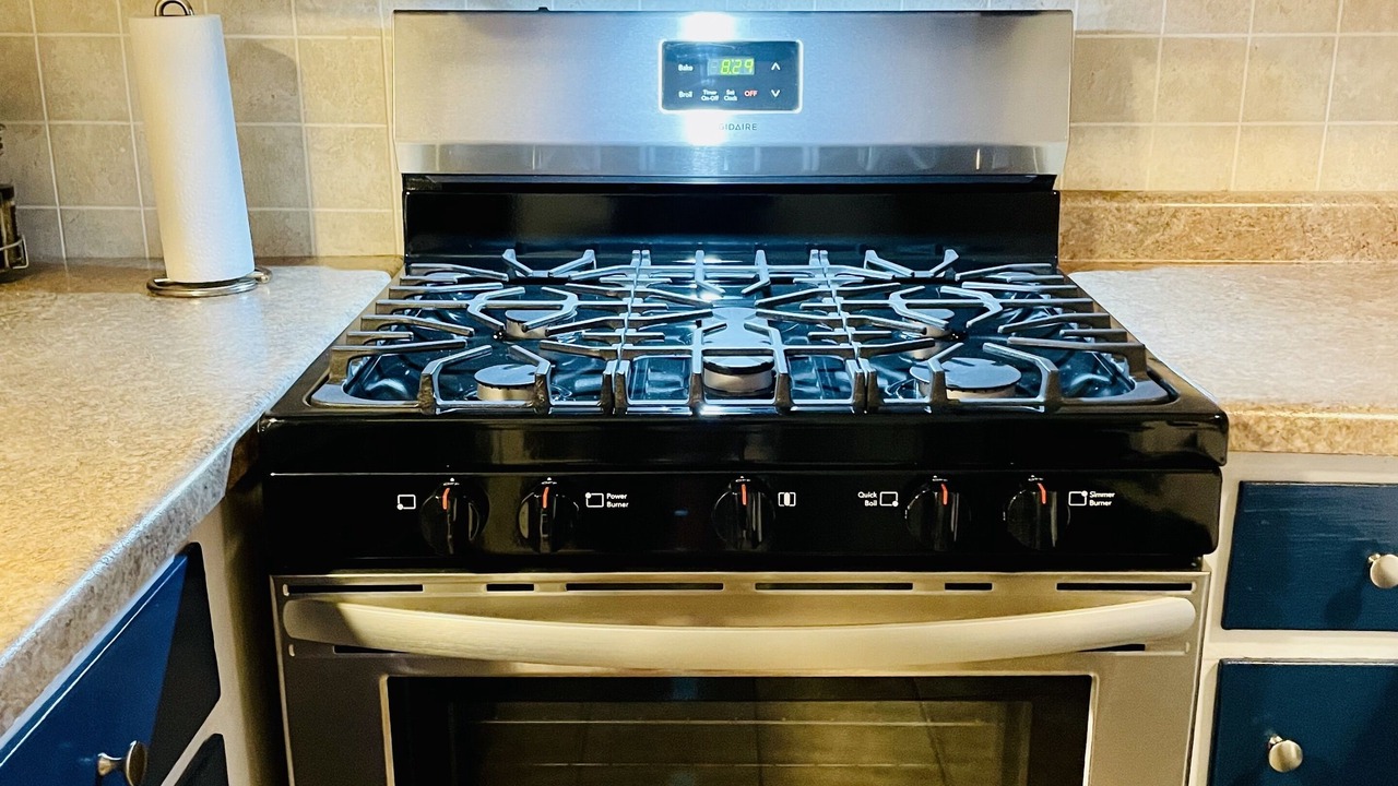 Photo of Kitchen in Channel Lake