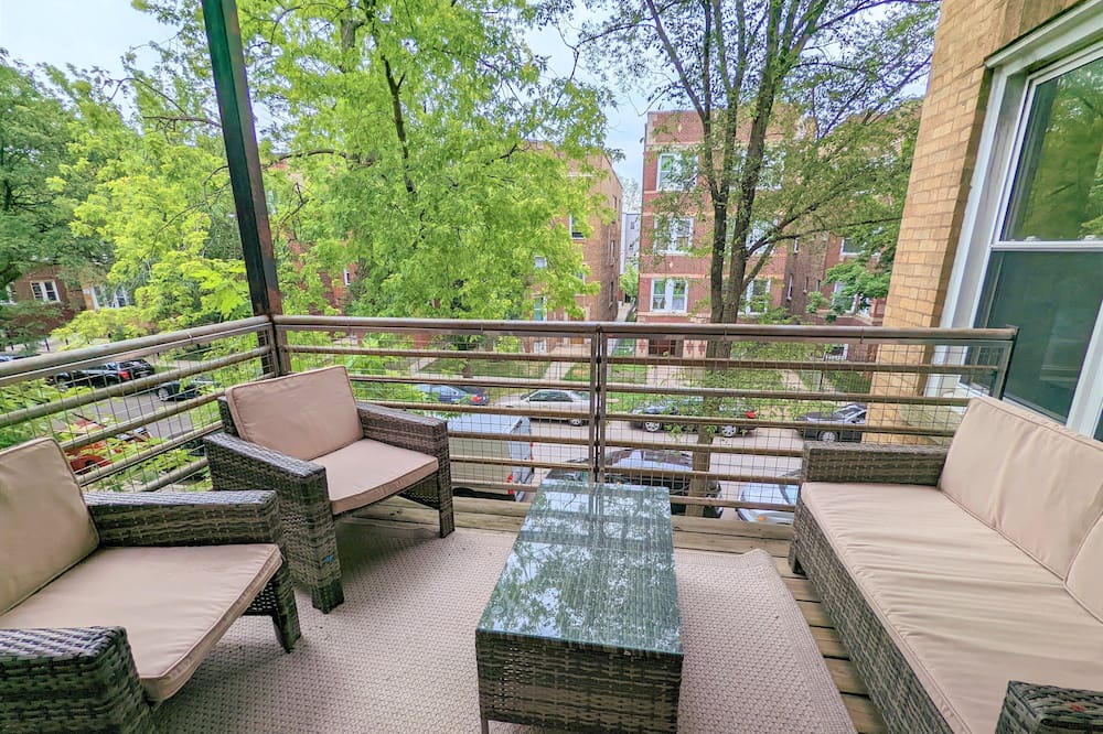 Photo of Patio Balcony in Albany Park