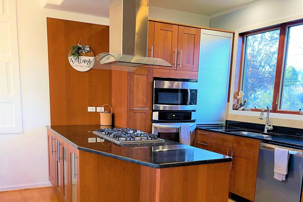 Photo of Kitchen in Pistakee Highlands