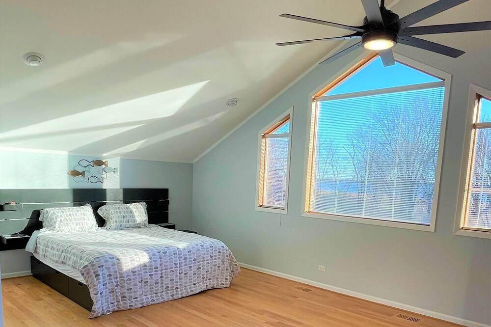 Photo of Bedroom in Pistakee Highlands