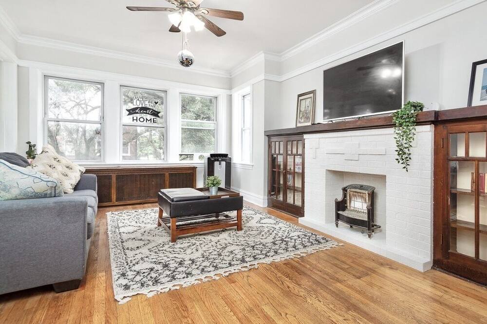 Photo of Livingroom in Cragin