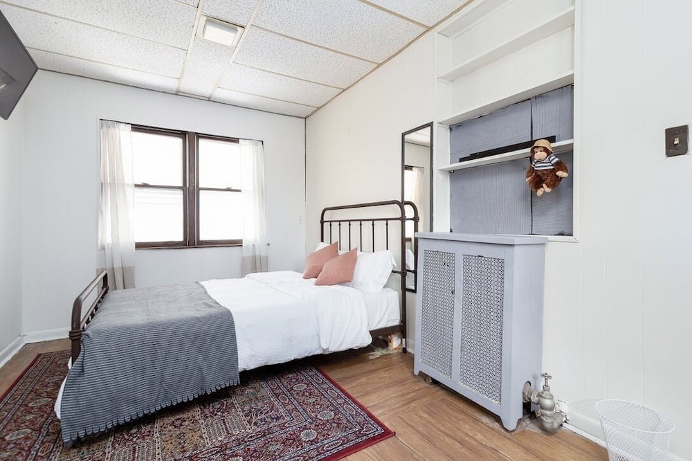 Photo of Bedroom in Cragin