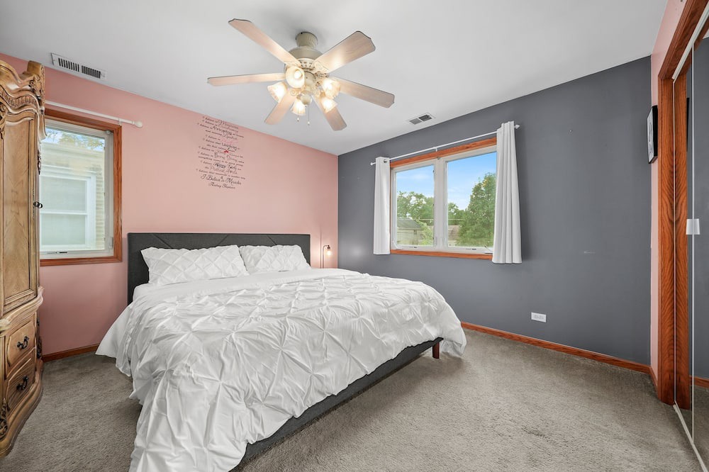 Photo of Bedroom in Garfield Ridge