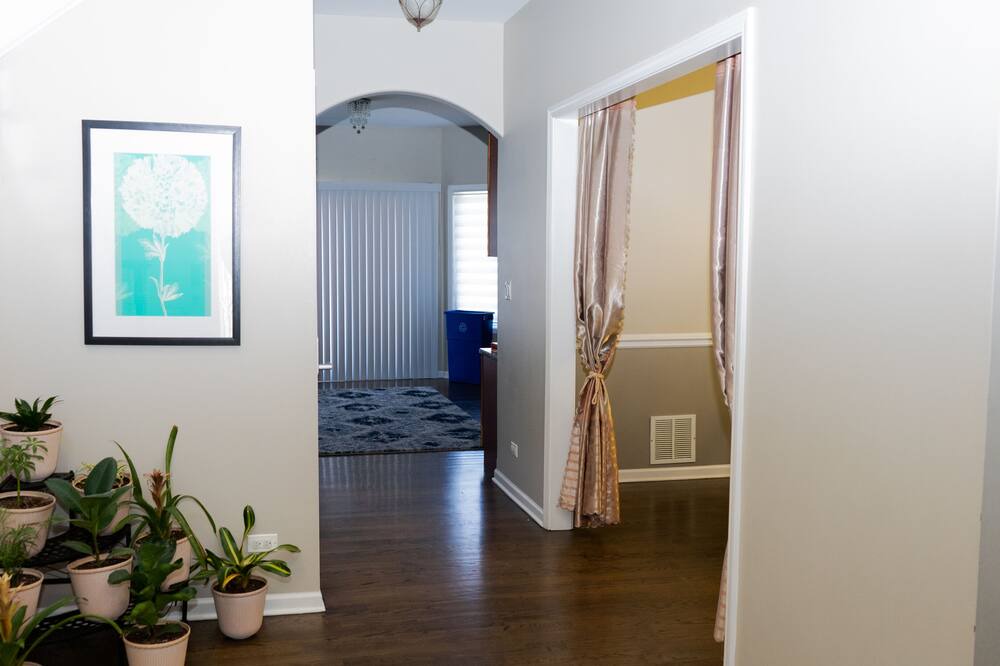 Photo of Bedroom in Bensenville