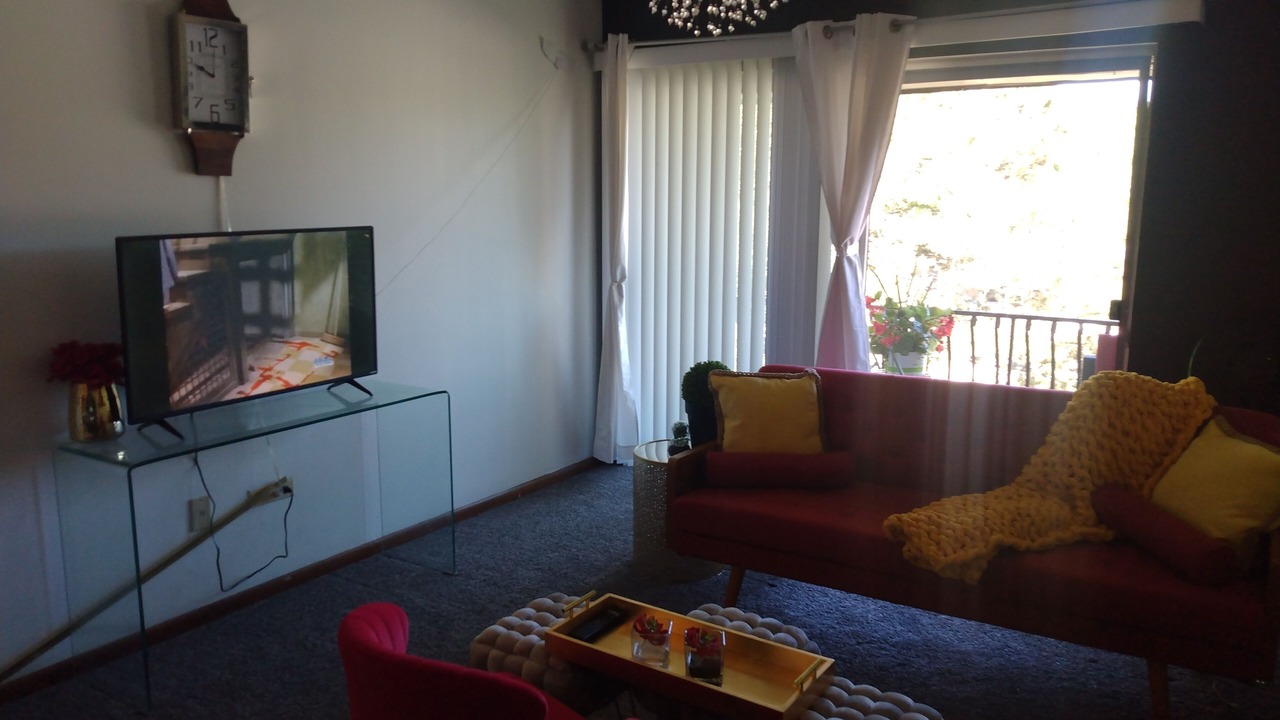 Photo of Livingroom in Lansing