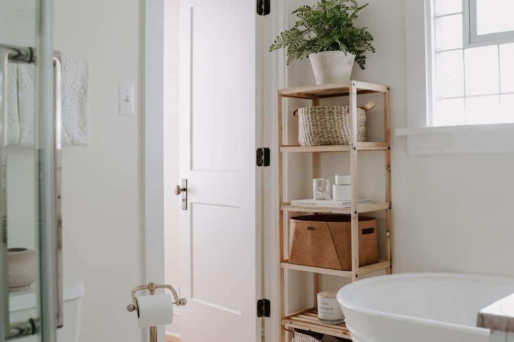 Photo of Bathroom in Glen Ellyn