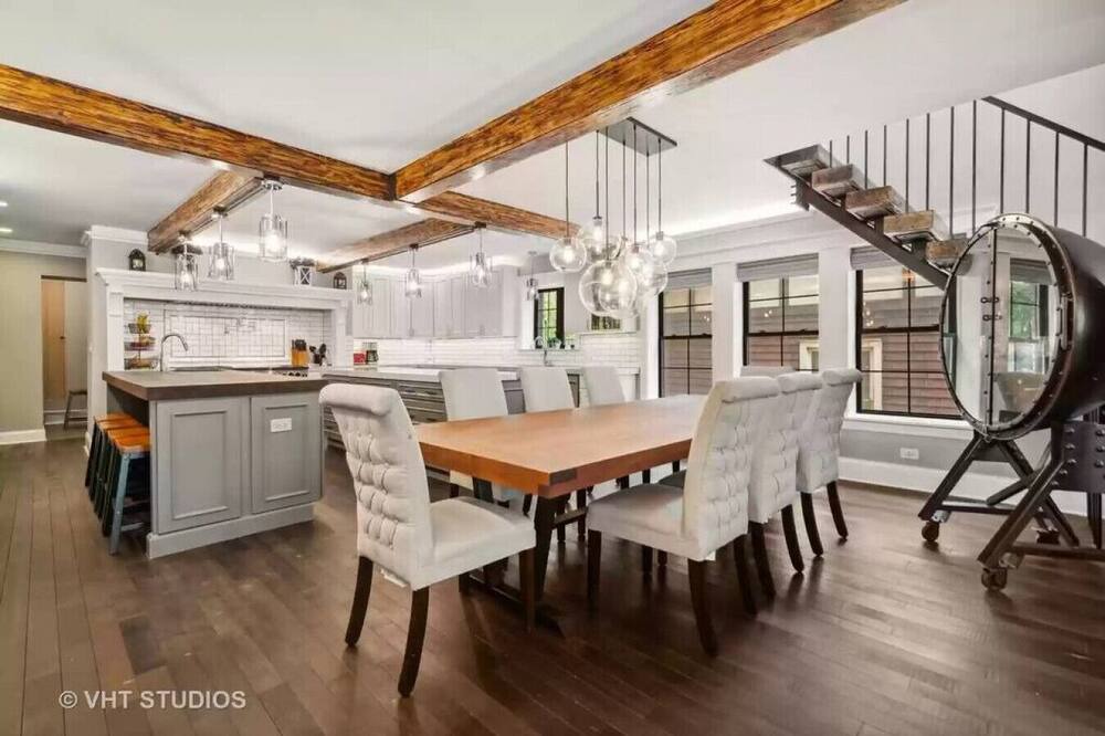 Photo of Others in Ravenswood Manor
