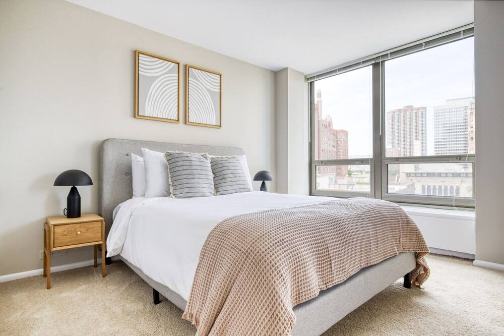 Photo of Bedroom in Lake View East