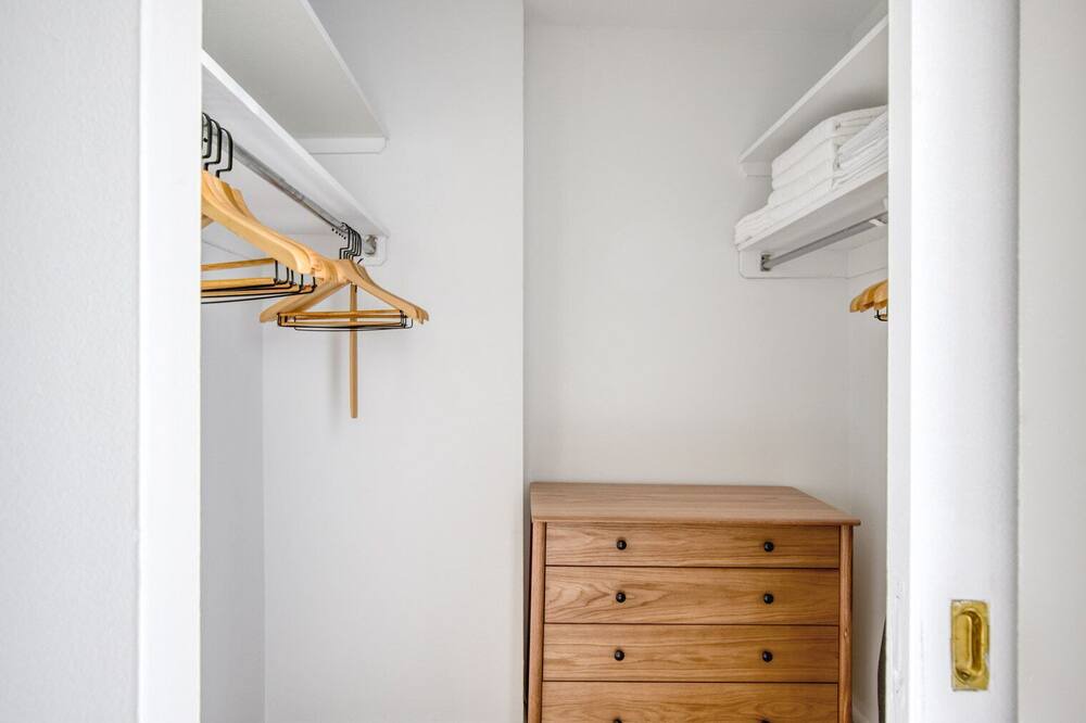 Photo of Bedroom in Lake View East
