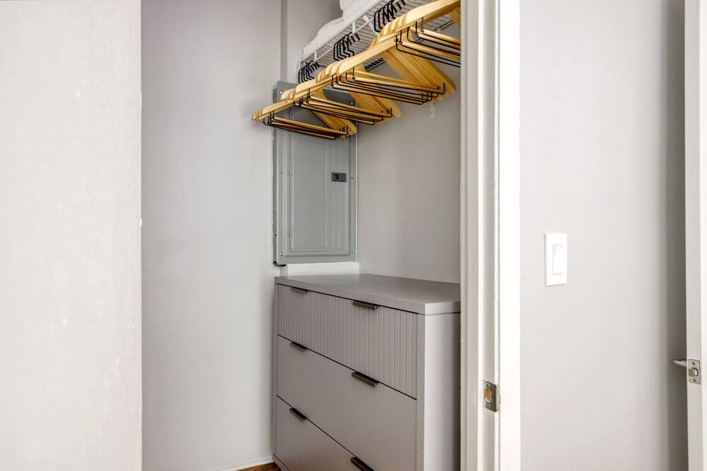 Photo of Bedroom in Lakeview