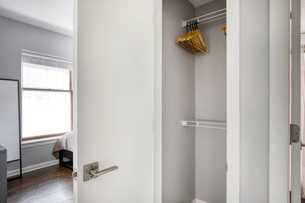 Photo of Bedroom in Lakeview