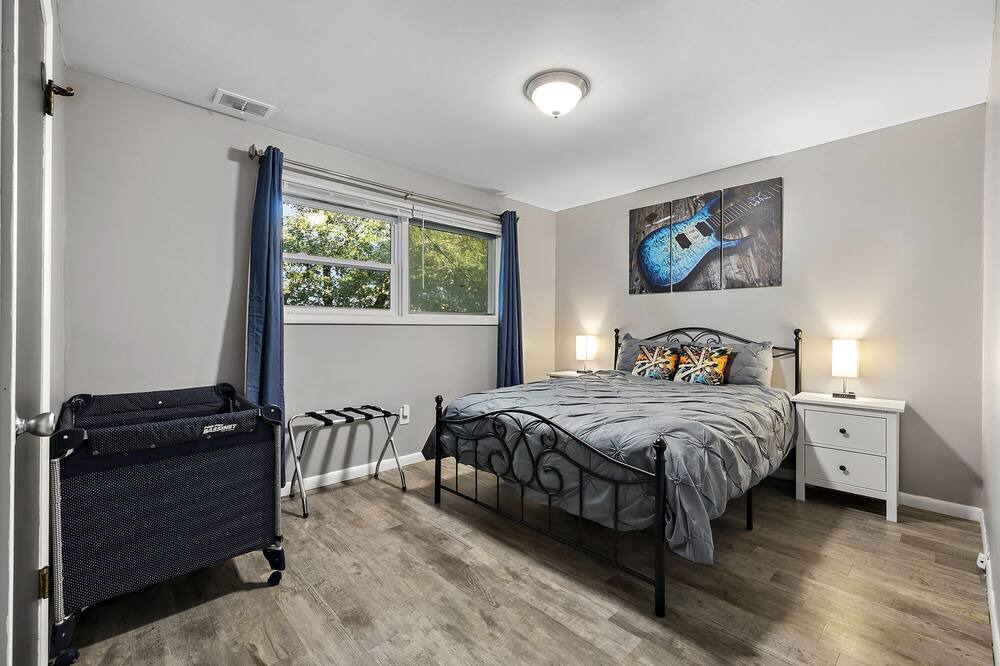 Photo of Bedroom in Aurora