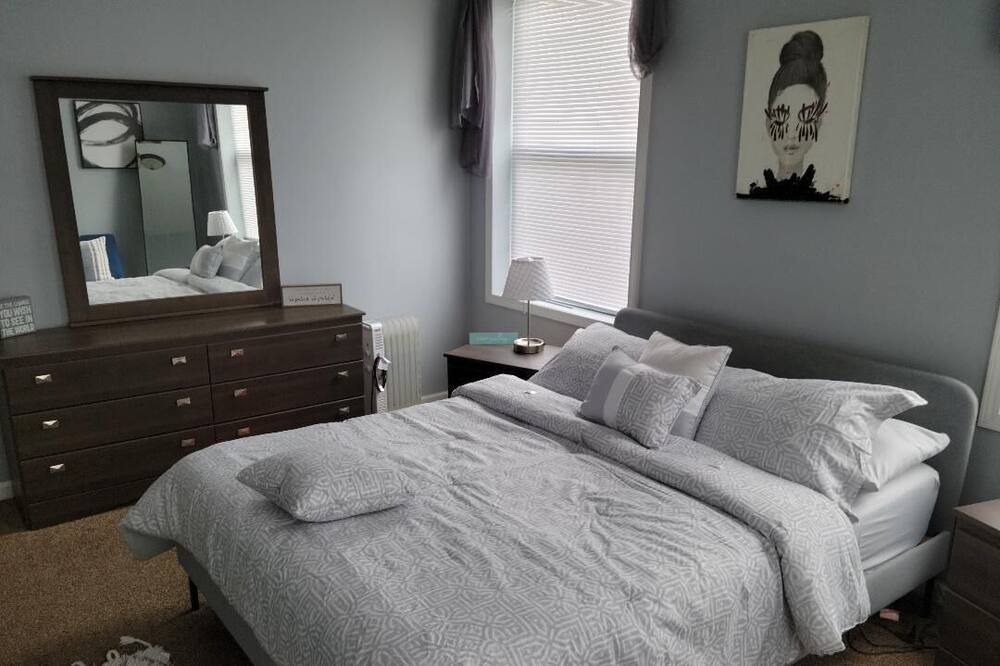 Photo of Bedroom in Morgan Park