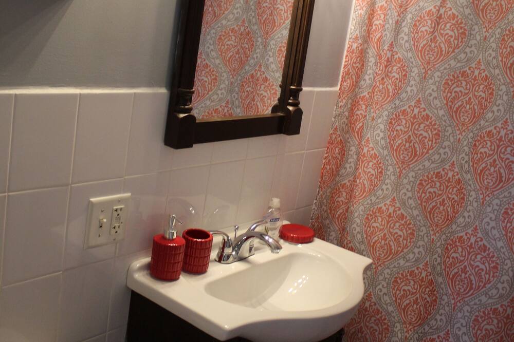 Photo of Bathroom in Morgan Park