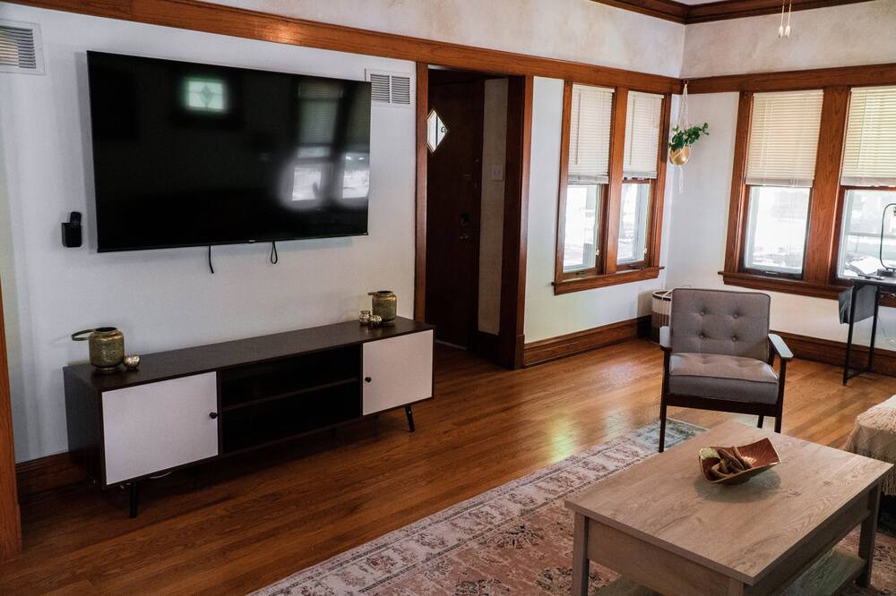 Photo of Livingroom in Forest Park