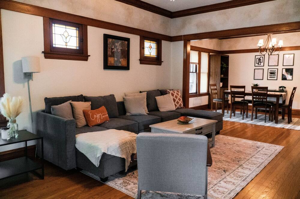 Photo of Livingroom in Forest Park
