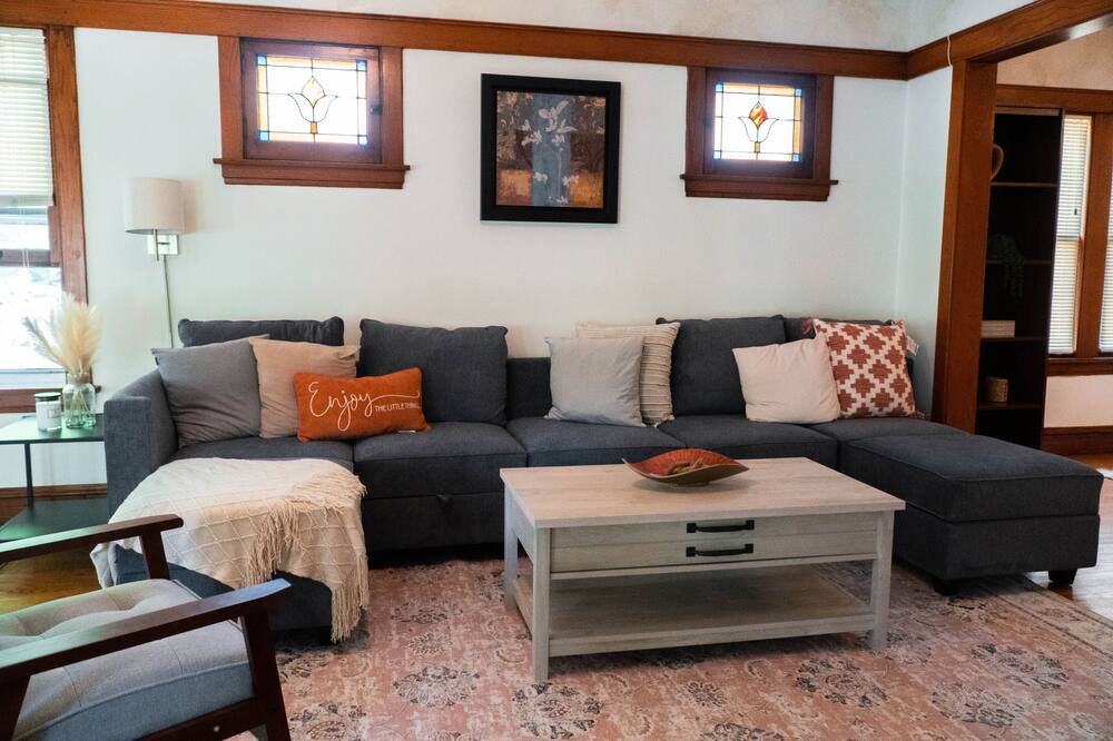 Photo of Livingroom in Forest Park
