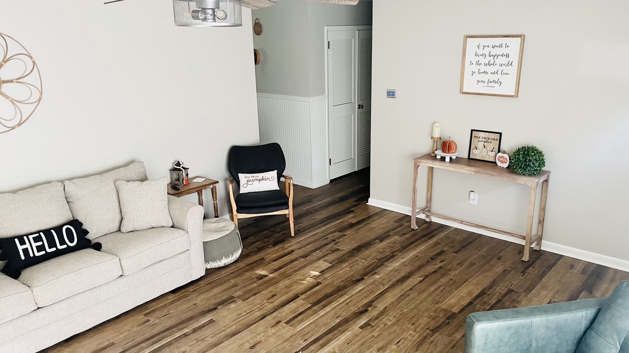 Photo of Livingroom in Carmi