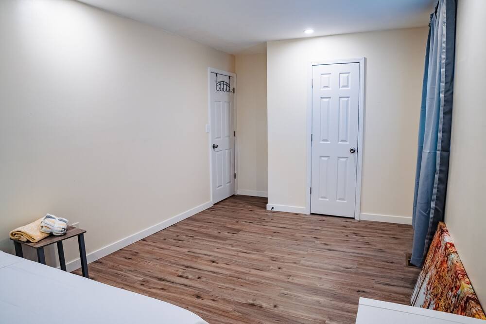 Photo of Bedroom in Zion