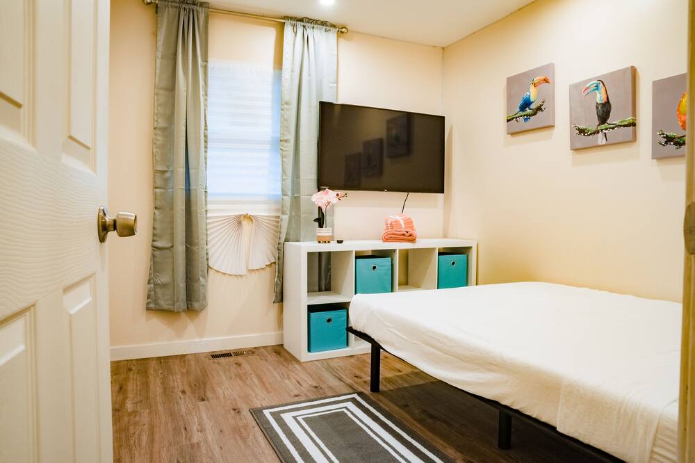 Photo of Bedroom in Zion