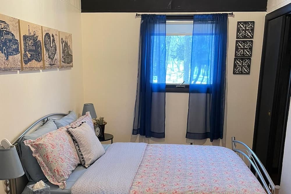 Photo of Bedroom in Putnam