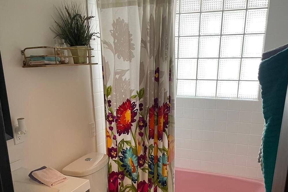 Photo of Bathroom in Putnam