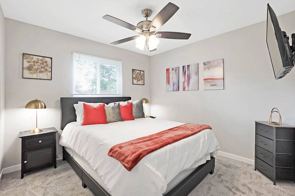 Photo of Bedroom in Glendale Heights