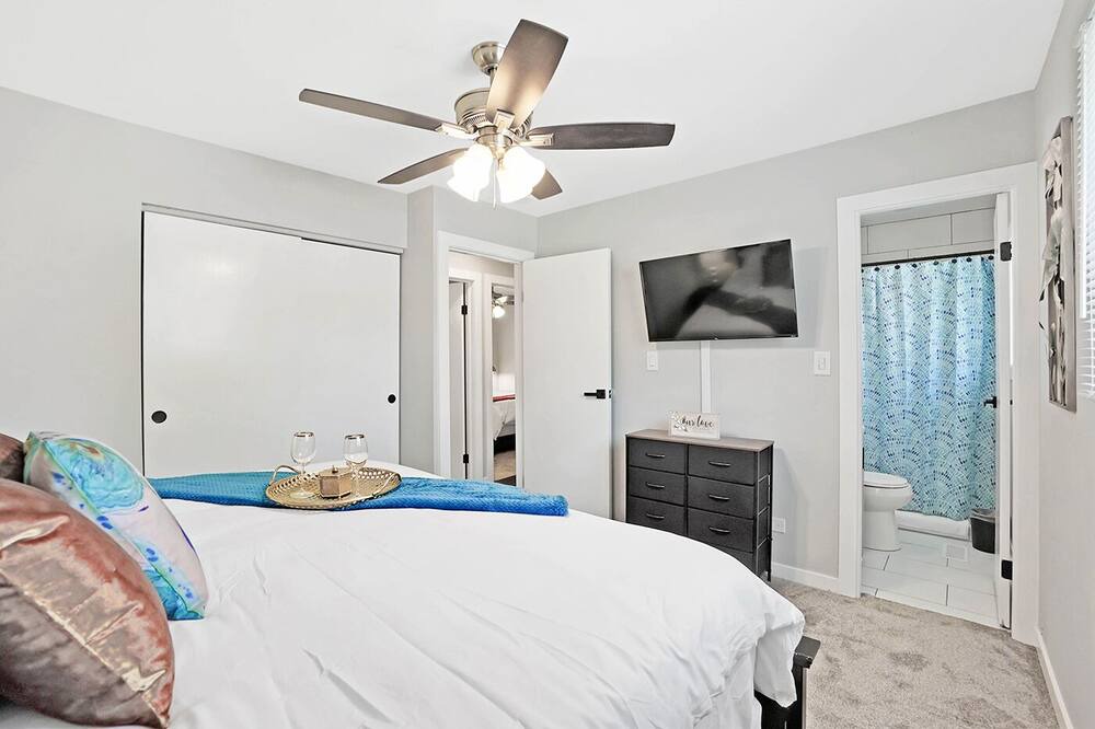 Photo of Bedroom in Glendale Heights
