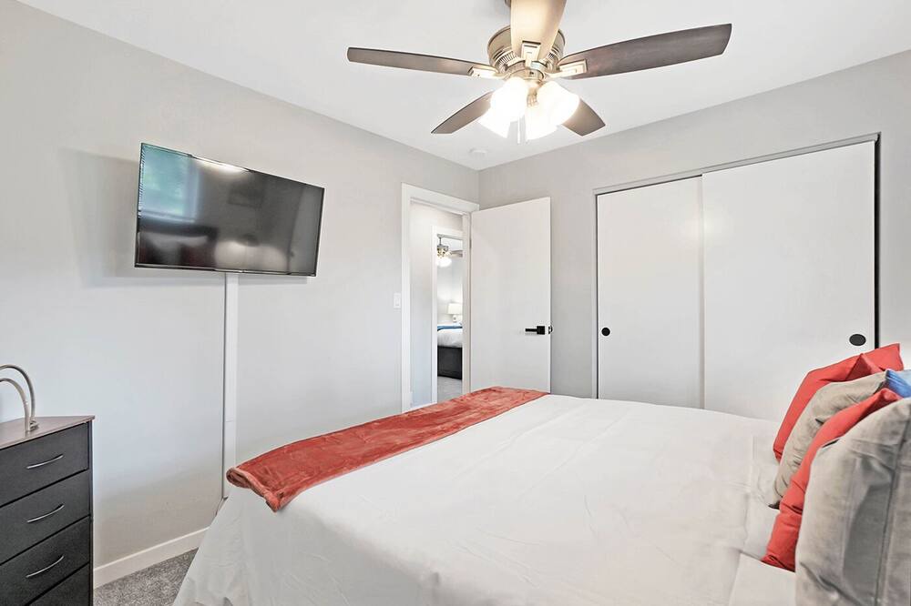 Photo of Bedroom in Glendale Heights