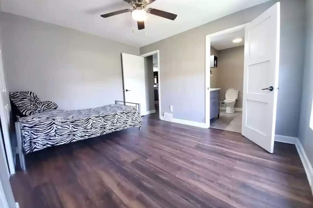 Photo of Bedroom in Fox Valley