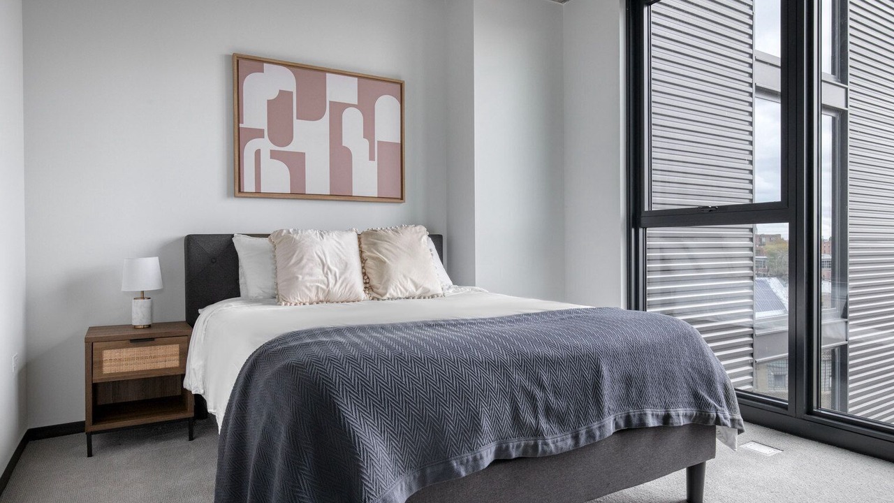 Photo of Bedroom in Near West Side