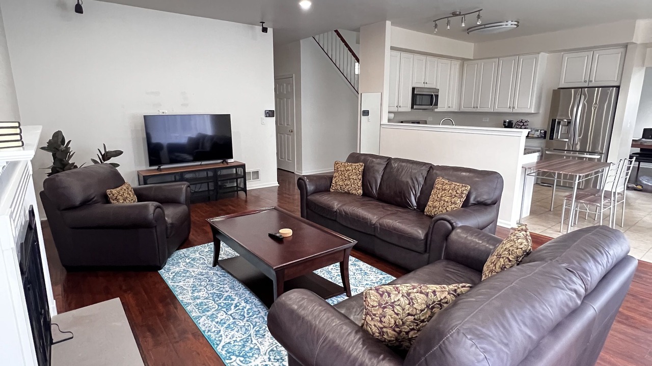 Photo of Livingroom in Gurnee