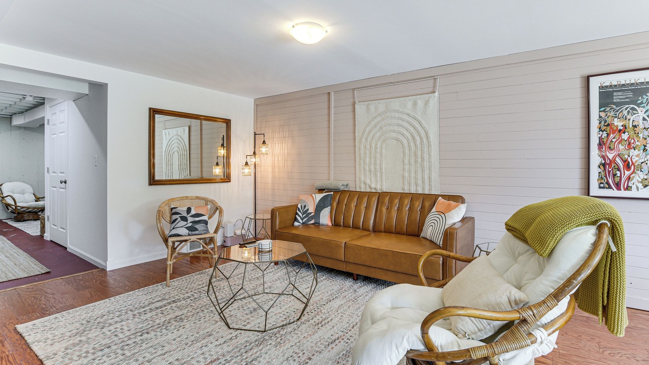 Photo of Livingroom in Glen Ellyn