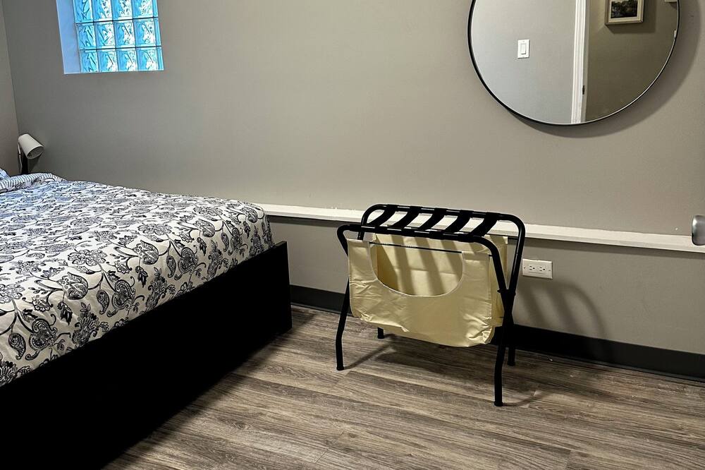 Photo of Bedroom in East Albany Park