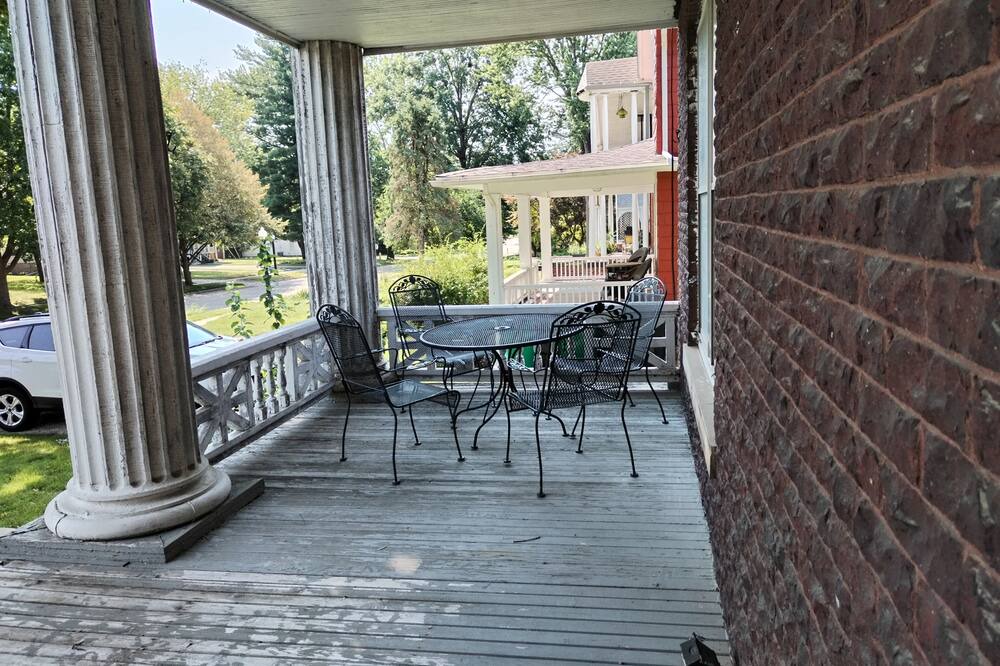 Photo of Outdoor in Galesburg