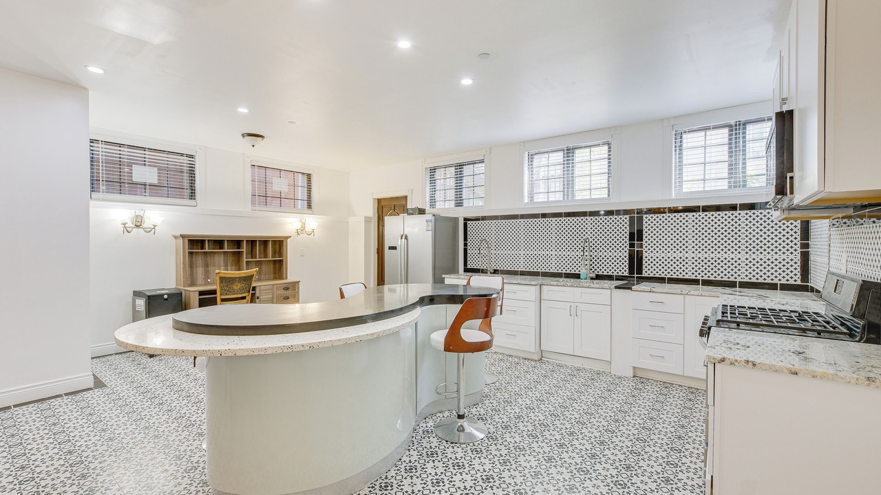 Photo of Kitchen in West Ridge