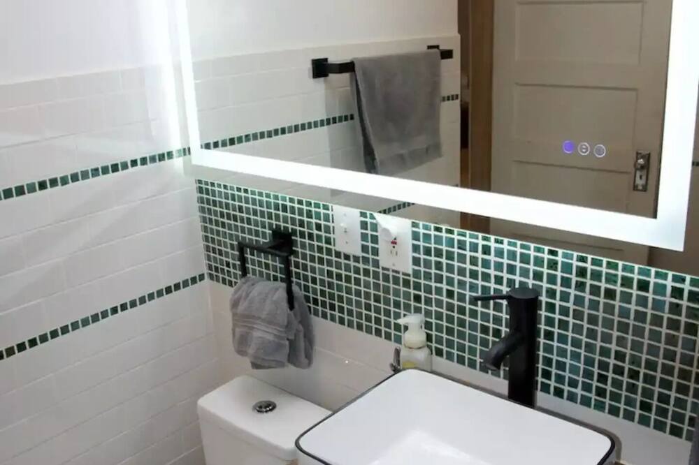 Photo of Bathroom in Forest Park